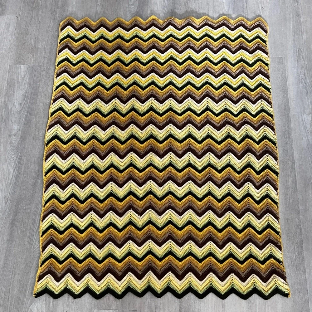 Vintage Handmade Knit Afghan Throw Blanket Chevron  Greens Yellows Tan B…